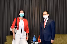 Canciller de Vietnam recibe a enviado especial de la ONU sobre Myanmar