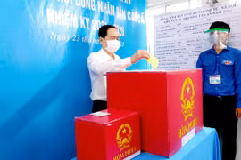 Vicepresidente del Parlamento vietnamita participa en elecciones legislativas en Can Tho