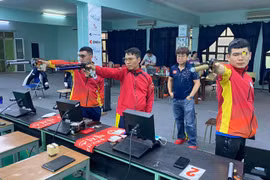 Atletas vietnamitas de tiro se miden en Campeonato Mundial en la India 