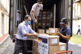 Recibe Vietnam 852 mil dosis de vacuna contra COVID-19 donadas por Alemania