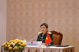 Vietnam participa en el IX Foro Fullerton en Singapur