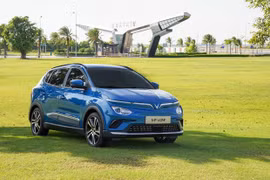 Vinfast entregará su primer modelo eléctrico inteligente VF e34 en Navidad