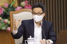Ministro de Salud de Vietnam pide acelerar la investigación y producción de vacunas domésticas