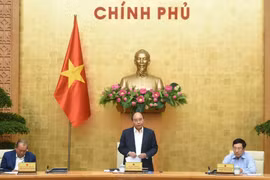 Primer Ministro de Vietnam exhorta a continuar cumpliendo "doble objetivo"