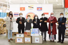 Comité de la ASEAN ayuda a pobladores afectados por COVID-19 en la República Checa