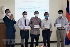 Vietnam continúa apoyo a connacionales afectados por COVID-19 en Camboya