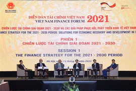 Vietnam se enfoca en agilizar desarrollo económico en el próximo decenio