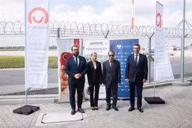 Polonia entrega vacuna contra el COVID-19 a Vietnam