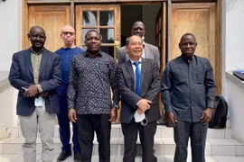 Vietnam y Tanzania buscan desarrollar cooperación bilateral en materia de inversiones