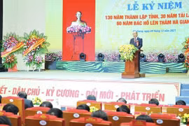 Presidente vietnamita concede importancia a educación para el desarrollo socioeconómico de provincia montañosa 