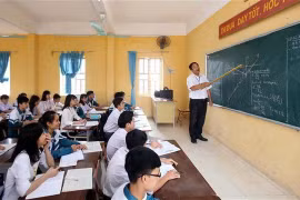 Estudiantes de bachillerato de Hanoi regresarán a la escuela