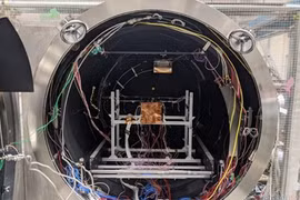 Satélite vietnamita NanoDragon completa las pruebas finales en Japón