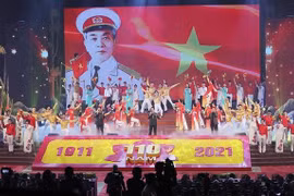 Premier vietnamita asiste a ceremonia conmemorativa del natalicio del General Vo Nguyen Giap