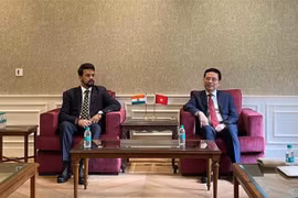 Vietnam y la India cooperan en gestión de medios digitales e información electrónica