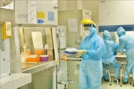 Empresas ofrecen asistencia a lucha contra el COVID-19 en Vietnam
