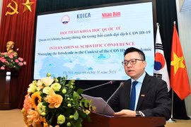 Intercambian experiencias de gestión de crisis informativa en Vietnam