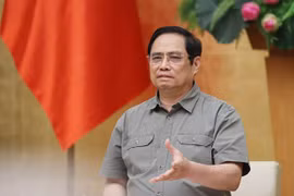 Premier vietnamita insta a estudios exhaustivos para reabrir las actividades comerciales 