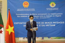 Exposición de fotos marca el 59 aniversario de nexos diplomáticos Vietnam-Argelia