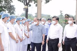 Alienta presidente a fuerzas participantes en lucha contra COVID-19 en Hanoi