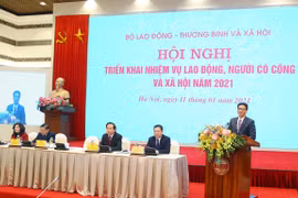 Vietnam por mejorar recursos humanos para aprovechar la cuarta revolución industrial 