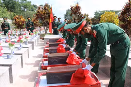 Repatrían restos de mártires vietnamitas caídos en Laos