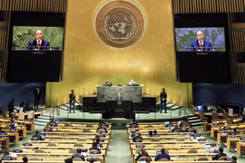 Destaca periódico ruso posición y papel de Vietnam en arena internacional