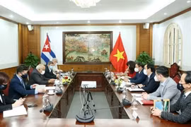 Vietnam y Cuba agilizan cooperación en cultura, deportes y turismo 