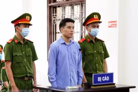 Condenan a ocho años de cárcel en Vietnam a dos individuos por actividades propagandistas contra el Estado