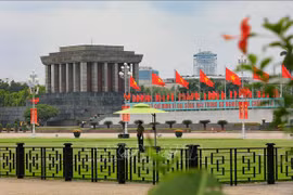 Vietnam recibe más felicitaciones por el Día Nacional