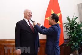 Exembajador ruso expresa profundas impresiones sobre la cultura, el país y la gente de Vietnam