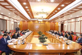 Buró Político y Secretariado del Partido Comunista de Vietnam debaten misiones centrales