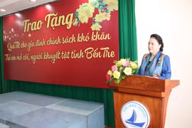 Presidenta del Parlamento vietnamita pide más atención a la población en Ben Tre