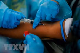 Filipinas amplia programa de vacunación contra COVID-19