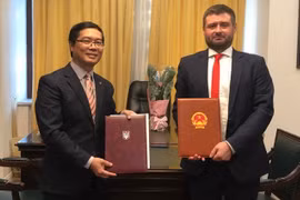 Impulsan composición artística sobre Vietnam en Ucrania