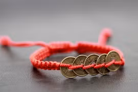 Impresionante colección de joyas de monedas antiguas vietnamitas 