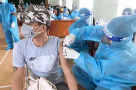 Provincia vietnamita de Binh Duong acelera vacunación contra el COVID-19
