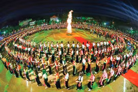 UNESCO evaluará dossier de la danza Xoe de Vietnam como patrimonio inmaterial mundial