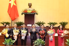 Eligen a cinco miembros del Comité Permanente del Parlamento vietnamita