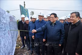 Exige premier esfuerzos para completar línea de transmisión eléctrica 500kV
