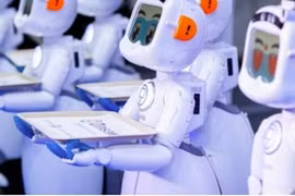 Tailandia introduce asistentes robóticos en hospital