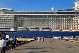 Vietnam registra aumento de turistas extranjeros por vía marítima