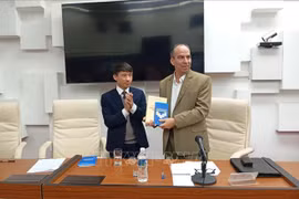 Presentan en La Habana libro sobre el socialismo en Vietnam 