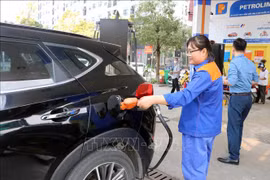 Precios de la gasolina suben en el último ajuste en Vietnam