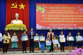 Vicepresidenta de Vietnam alienta a personas pobres en ocasión del Tet
