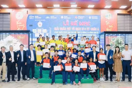 Tenistas vietnamitas avanzan en la final del campeonato regional de tenis