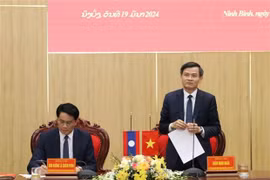Ninh Binh y provincia laosiana de Oudomxay fortalecen relaciones de cooperación