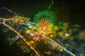 Celebran por primera vez espectáculo de pirotecnia y vídeo mapping en Tay Ninh