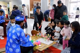 Amplias actividades en el mercado del Tet en Museo de Da Nang