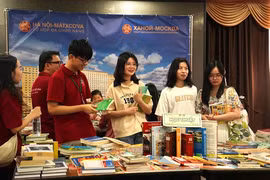 Feria del libro promueve la cultura lectora entre estudiantes vietnamitas en Rusia