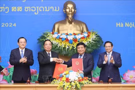 Celebran 46ª Reunión del Comité Intergubernamental Vietnam-Laos en Hanoi